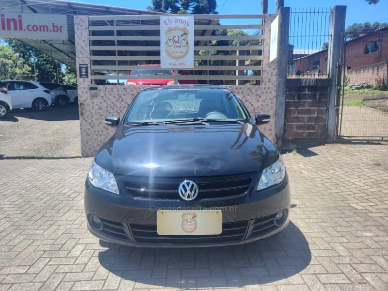 VOLKSWAGEN - GOL - 2010/2011 - Preta - R$ 29.900,00