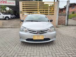 TOYOTA - ETIOS - 2013/2013 - Prata - R$ 34.900,00