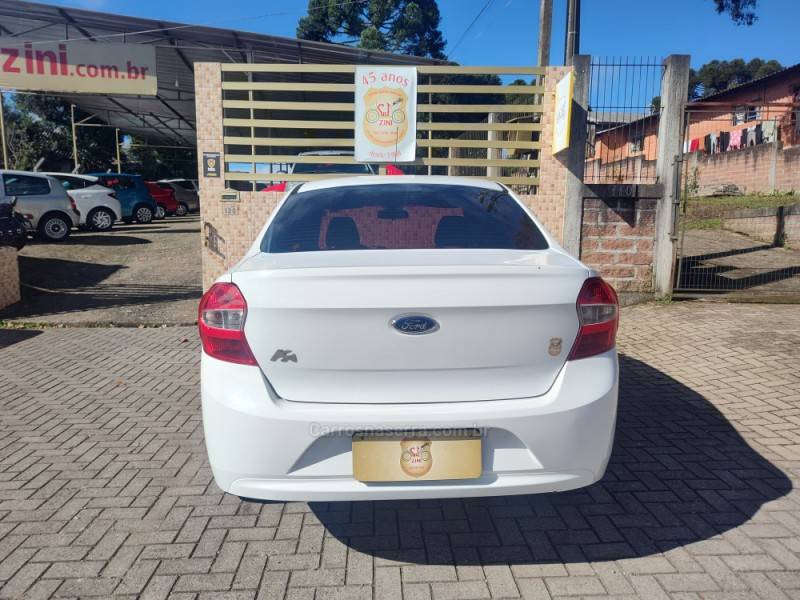 FORD - KA + - 2018/2018 - Branca - R$ 45.900,00