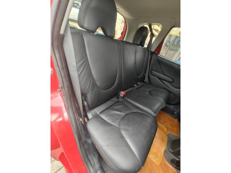 HONDA - FIT - 2006/2007 - Vermelha - R$ 29.900,00