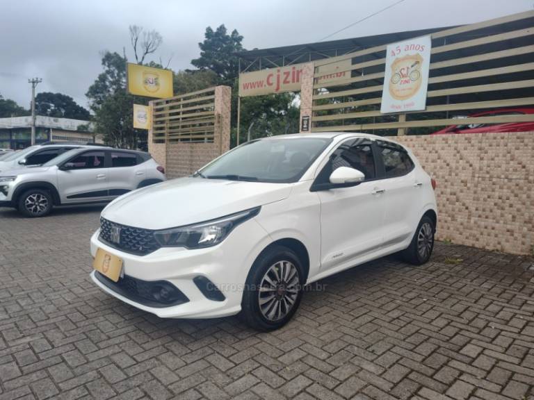 FIAT - ARGO - 2021/2022 - Branca - R$ 59.900,00