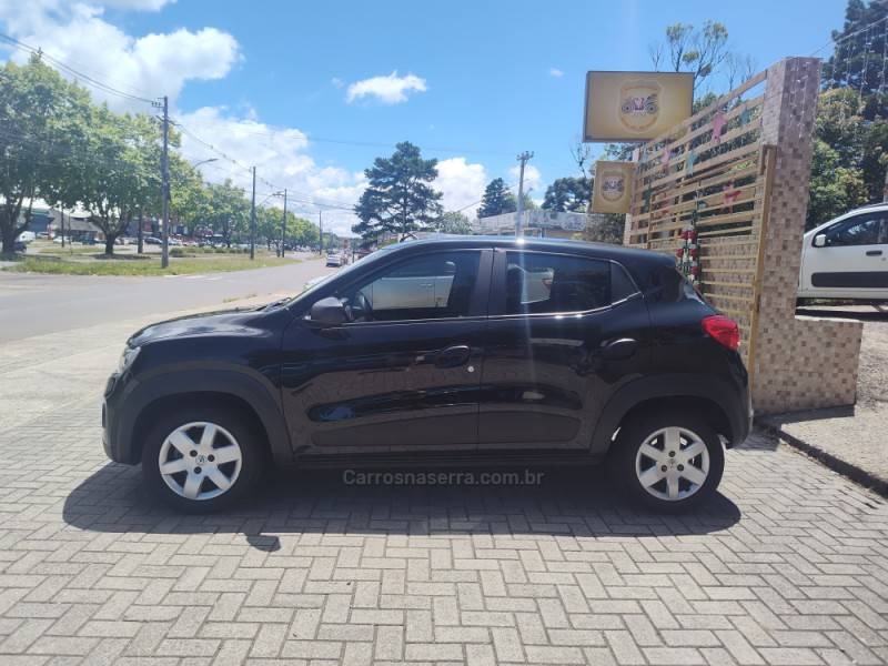 RENAULT - KWID - 2017/2018 - Preta - R$ 39.900,00