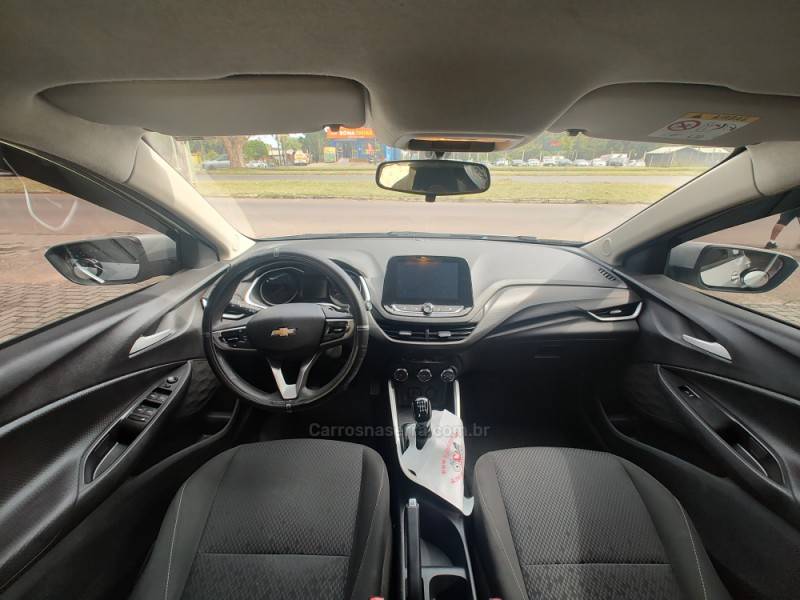 CHEVROLET - ONIX - 2020/2021 - Prata - R$ 59.900,00