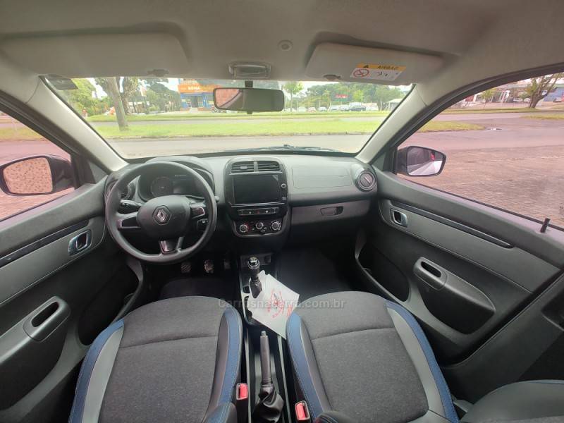 RENAULT - KWID - 2022/2023 - Prata - R$ 53.900,00