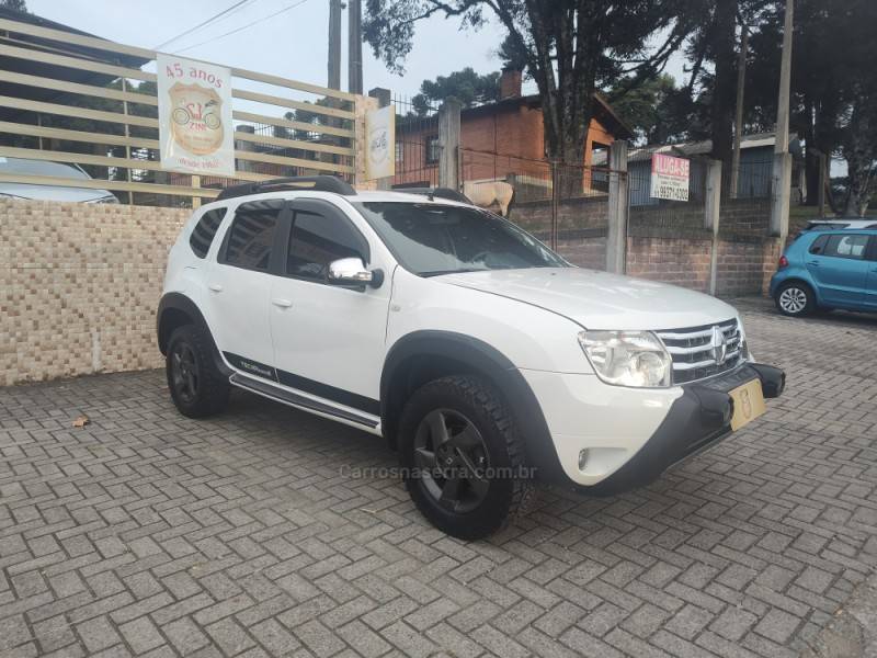 RENAULT - DUSTER - 2013/2014 - Branca - R$ 51.900,00
