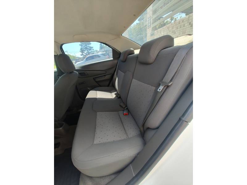 CHEVROLET - COBALT - 2011/2012 - Branca - R$ 33.900,00