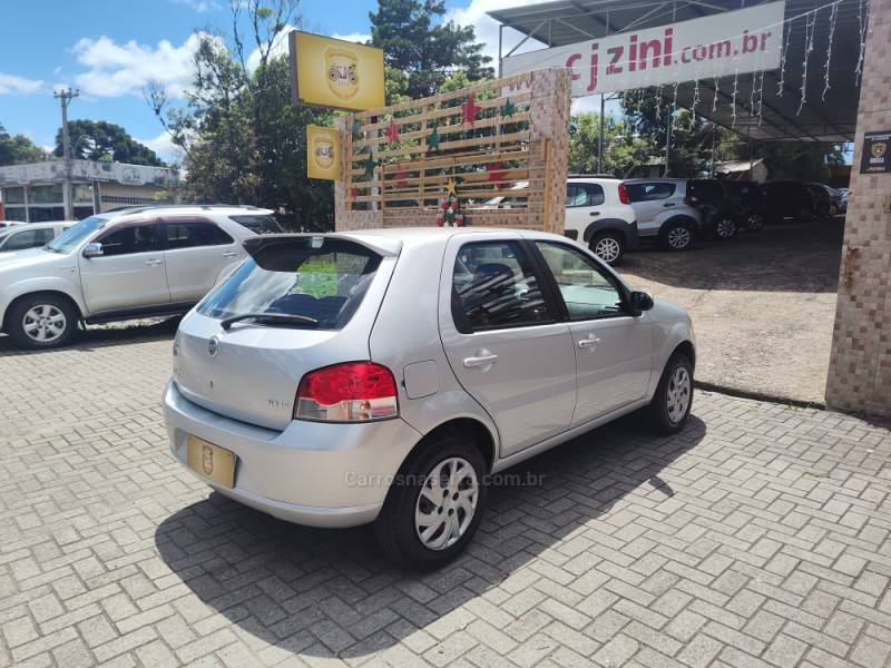 FIAT - PALIO - 2007/2008 - Prata - R$ 27.900,00