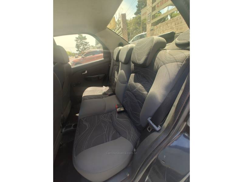 FIAT - SIENA - 2012/2013 - Preta - R$ 29.900,00