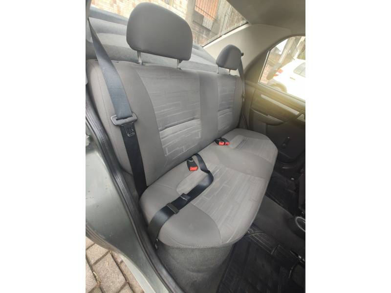 CHEVROLET - PRISMA - 2010/2011 - Verde - R$ 30.900,00