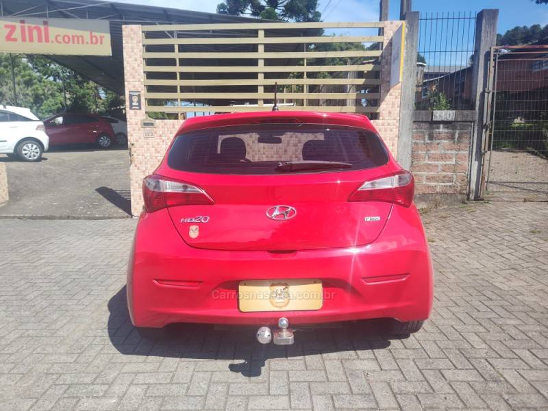 HYUNDAI - HB20 - 2014/2015 - Vermelha - R$ 51.900,00