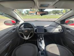 CHEVROLET - ONIX - 2015/2016 - Vermelha - R$ 56.900,00