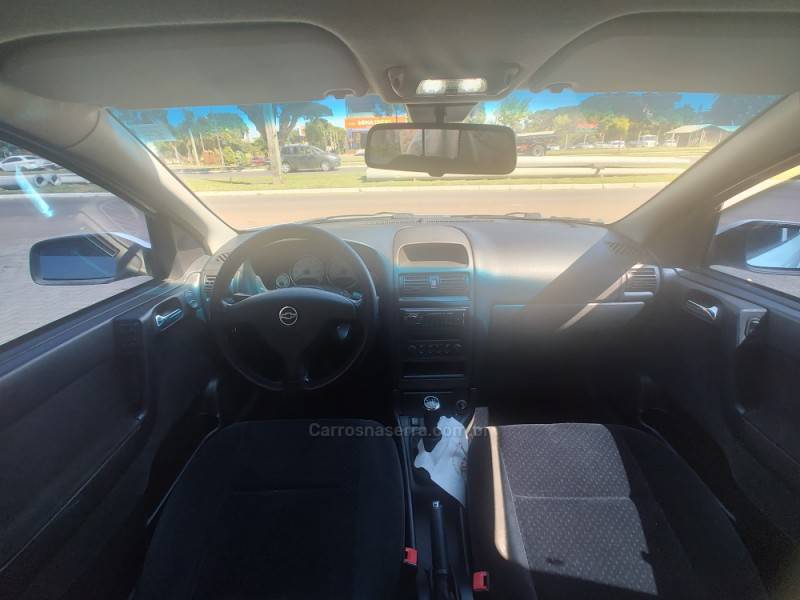 CHEVROLET - ASTRA - 2010/2011 - Branca - R$ 39.900,00