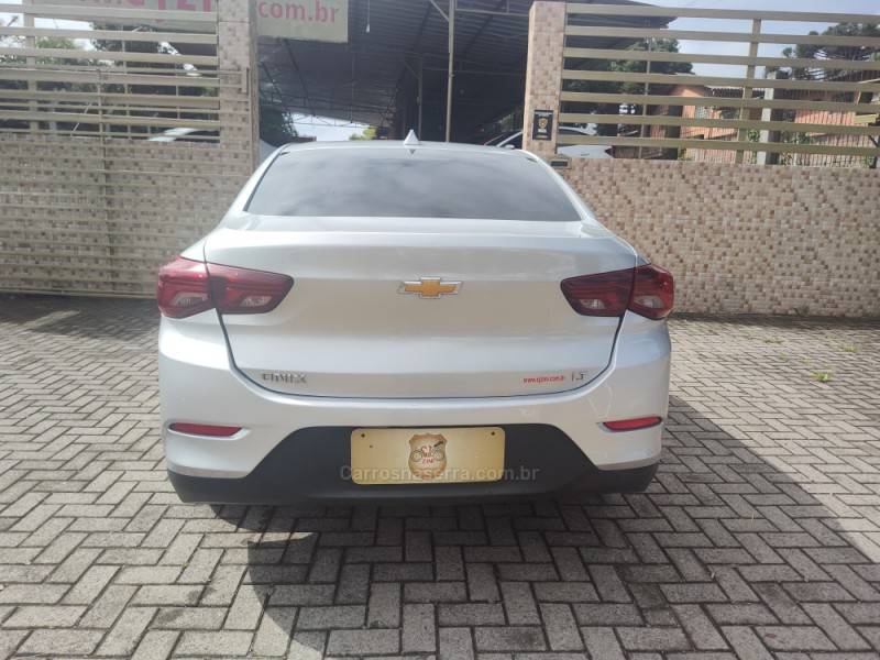 CHEVROLET - ONIX - 2020/2021 - Prata - R$ 59.900,00
