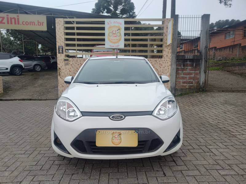 FORD - FIESTA - 2013/2013 - Branca - R$ 31.900,00