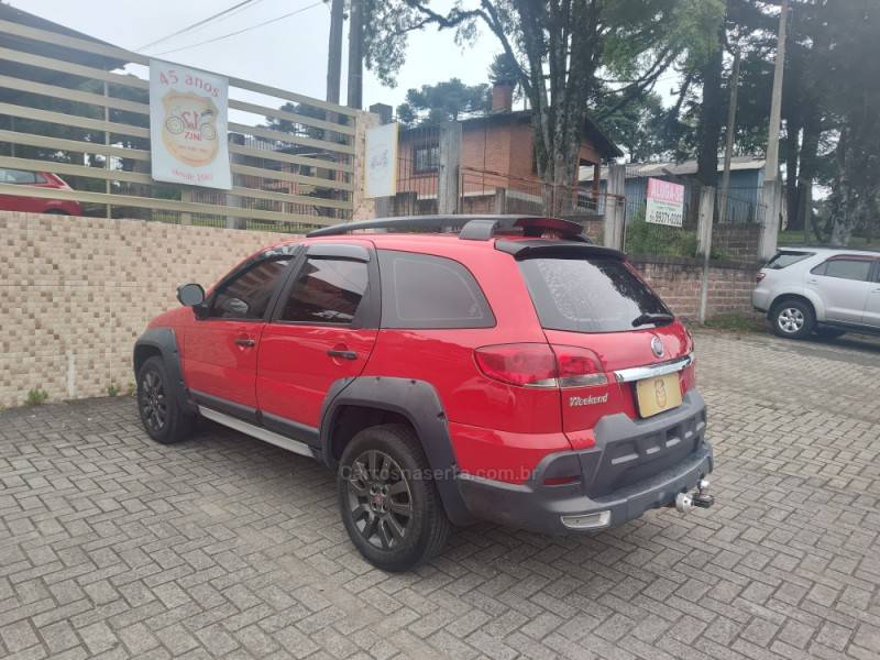 FIAT - PALIO - 2014/2015 - Vermelha - R$ 43.900,00