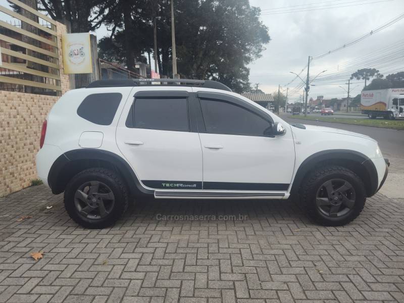 RENAULT - DUSTER - 2013/2014 - Branca - R$ 51.900,00