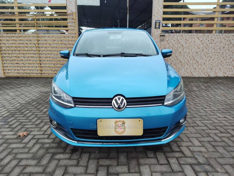 VOLKSWAGEN - FOX - 2014/2015 - Azul - R$ 45.900,00