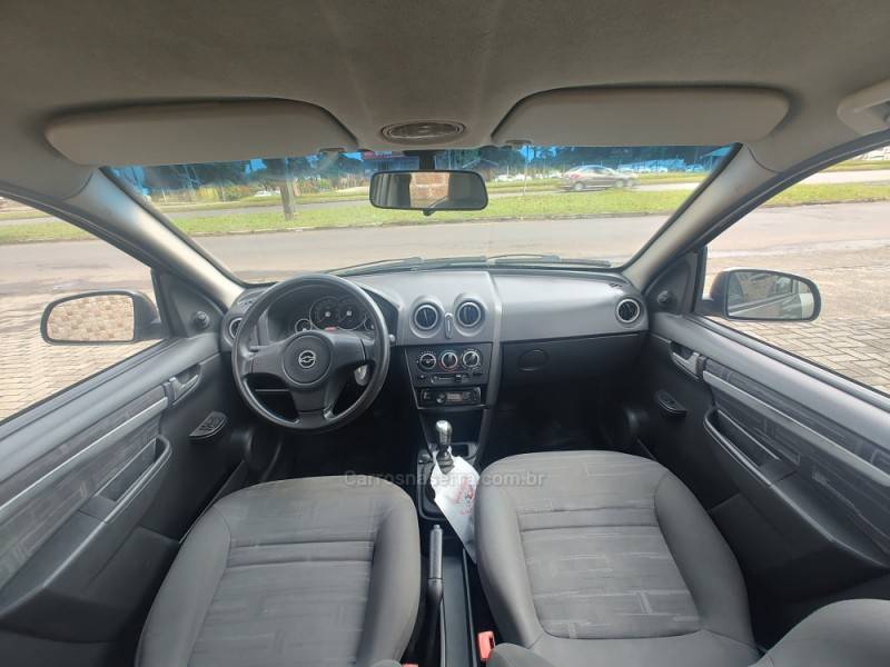 CHEVROLET - PRISMA - 2010/2011 - Verde - R$ 30.900,00
