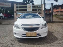 CHEVROLET - ONIX - 2014/2015 - Branca - R$ 45.900,00