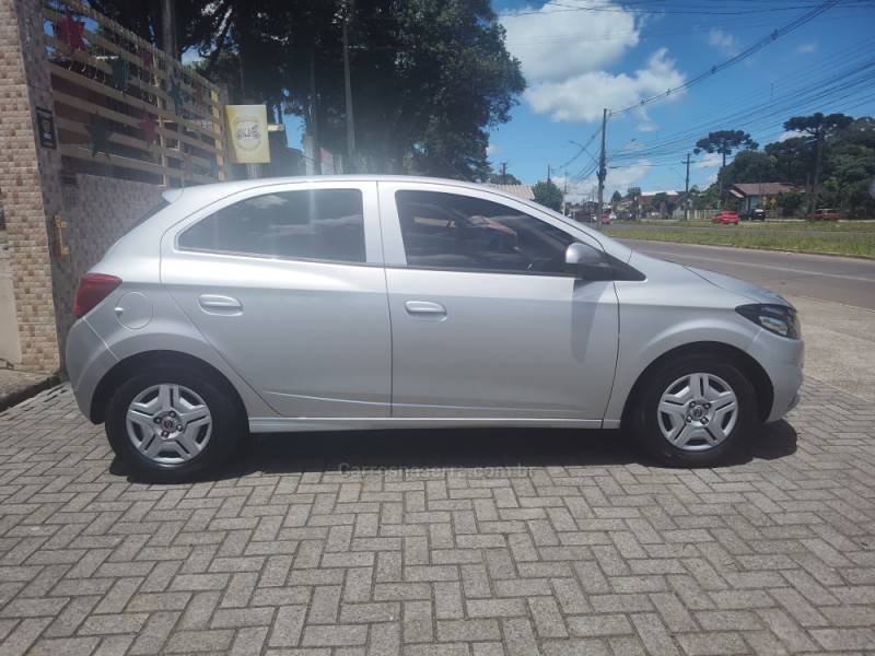 CHEVROLET - ONIX - 2018/2018 - Prata - R$ 53.900,00