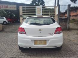 CHEVROLET - ONIX - 2014/2015 - Branca - R$ 45.900,00