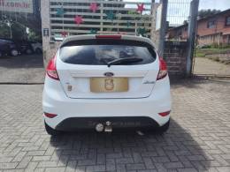 FORD - FIESTA - 2016/2017 - Branca - R$ 47.900,00