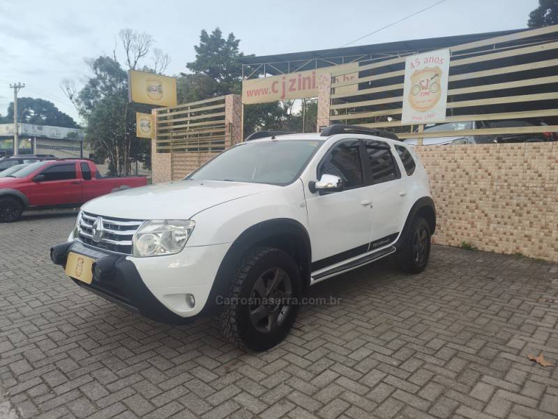 RENAULT - DUSTER - 2013/2014 - Branca - R$ 51.900,00
