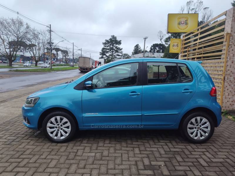 VOLKSWAGEN - FOX - 2014/2015 - Azul - R$ 45.900,00