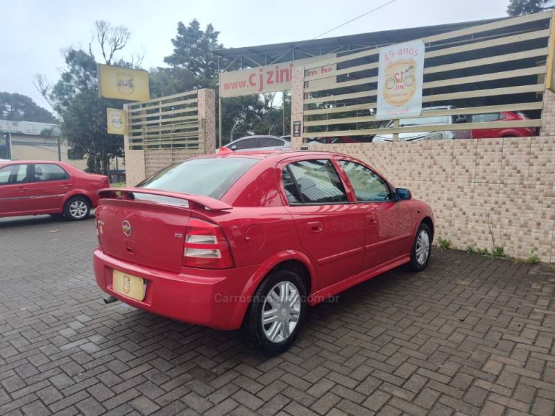 CHEVROLET - ASTRA - 2008/2009 - Vermelha - R$ 33.900,00