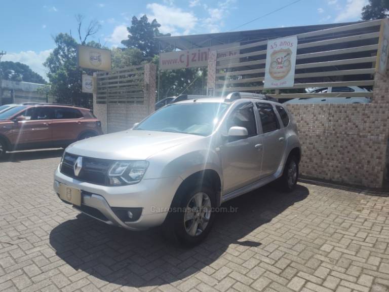 RENAULT - DUSTER - 2015/2016 - Prata - R$ 59.900,00