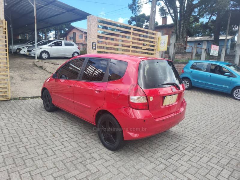 HONDA - FIT - 2006/2007 - Vermelha - R$ 29.900,00