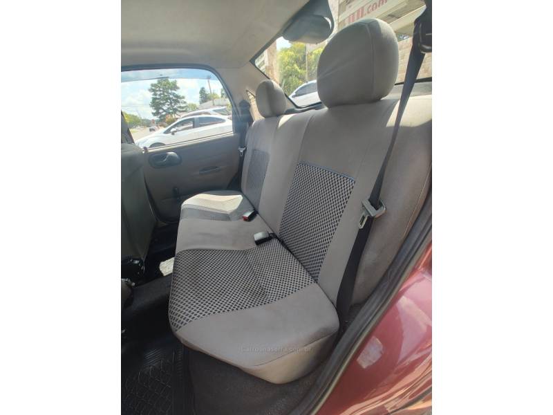 CHEVROLET - CLASSIC - 2010/2011 - Vermelha - R$ 24.900,00