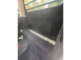FIAT - STRADA - 2010/2011 - Vermelha - R$ 38.900,00