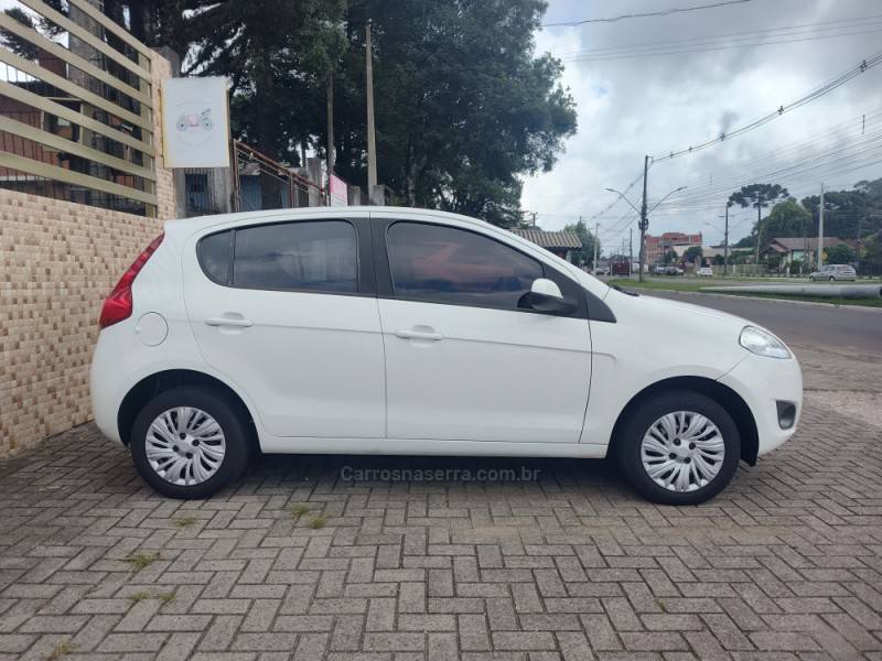 FIAT - PALIO - 2014/2015 - Branca - R$ 39.900,00