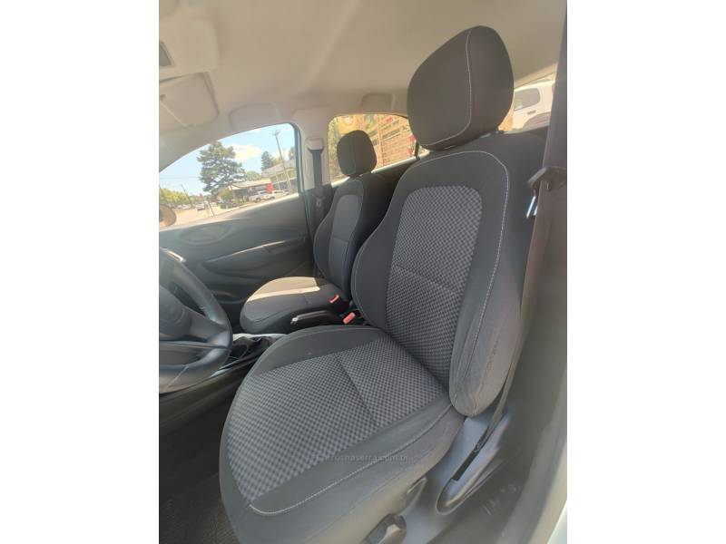 CHEVROLET - ONIX - 2018/2018 - Prata - R$ 53.900,00