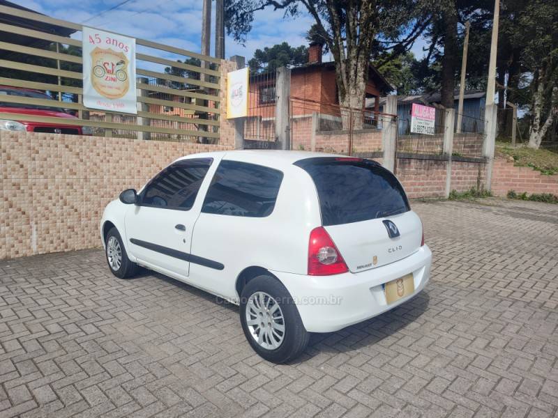 RENAULT - CLIO - 2012/2012 - Branca - R$ 17.900,00