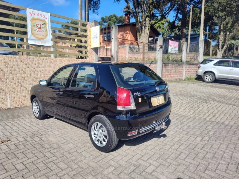 FIAT - PALIO - 2009/2010 - Preta - R$ 26.900,00