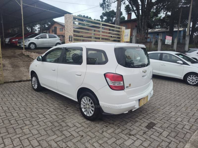 CHEVROLET - SPIN - 2012/2013 - Branca - R$ 42.900,00