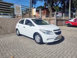 CHEVROLET - ONIX - 2018/2018 - Branca - R$ 46.900,00