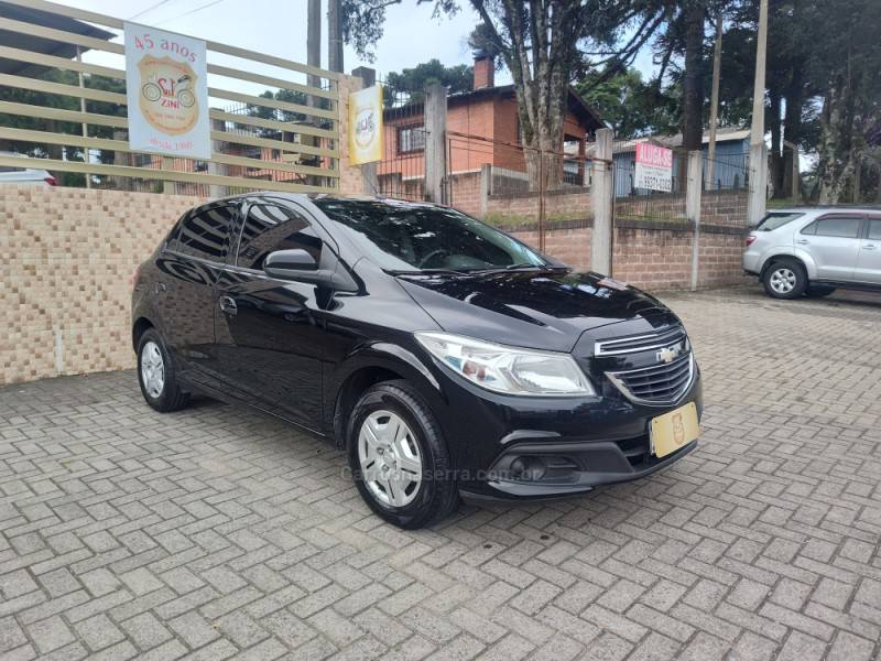 CHEVROLET - ONIX - 2012/2013 - Preta - R$ 39.900,00