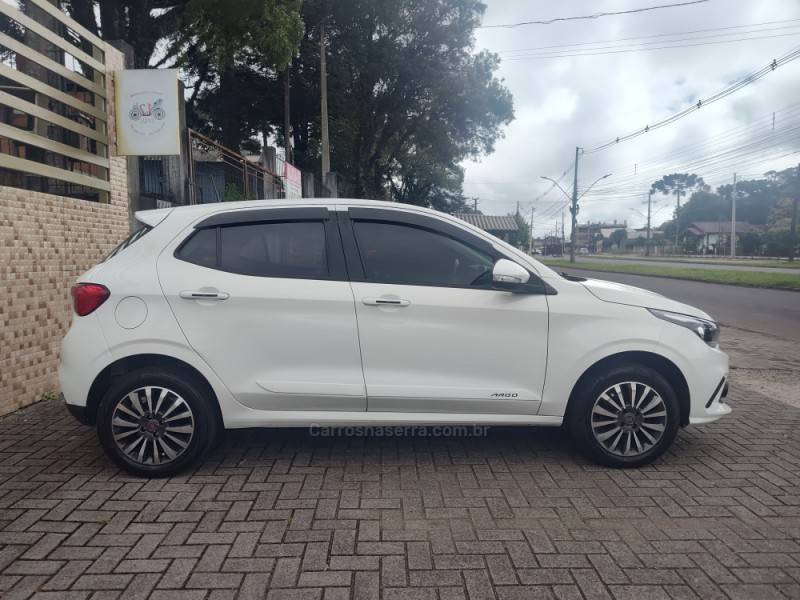 FIAT - ARGO - 2021/2022 - Branca - R$ 59.900,00