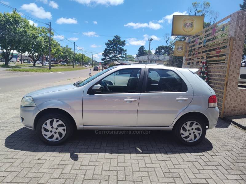 FIAT - PALIO - 2007/2008 - Prata - R$ 27.900,00