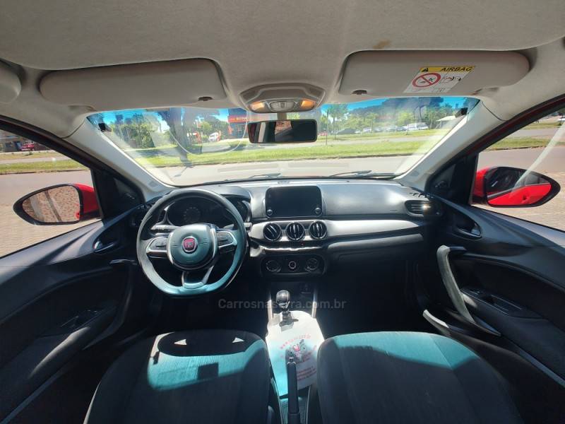 FIAT - ARGO - 2017/2018 - Vermelha - R$ 53.900,00
