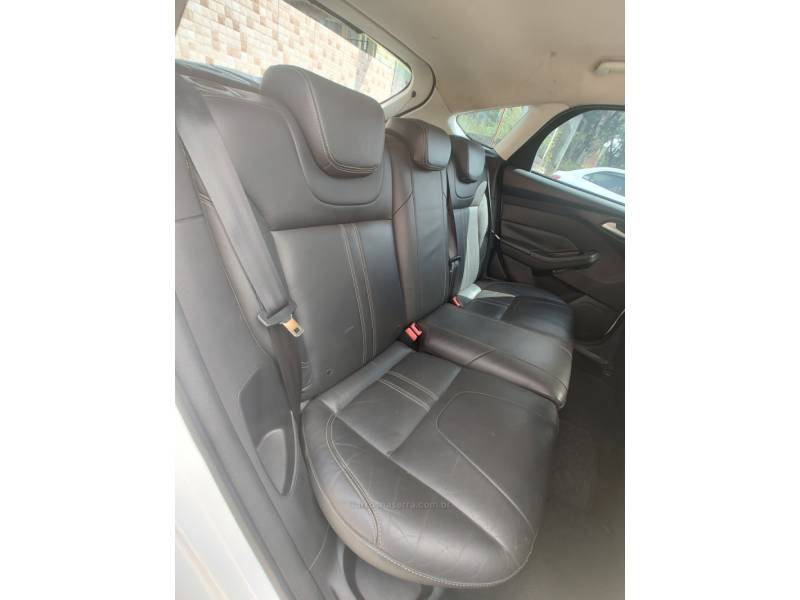 FORD - FOCUS - 2014/2014 - Branca - R$ 48.900,00