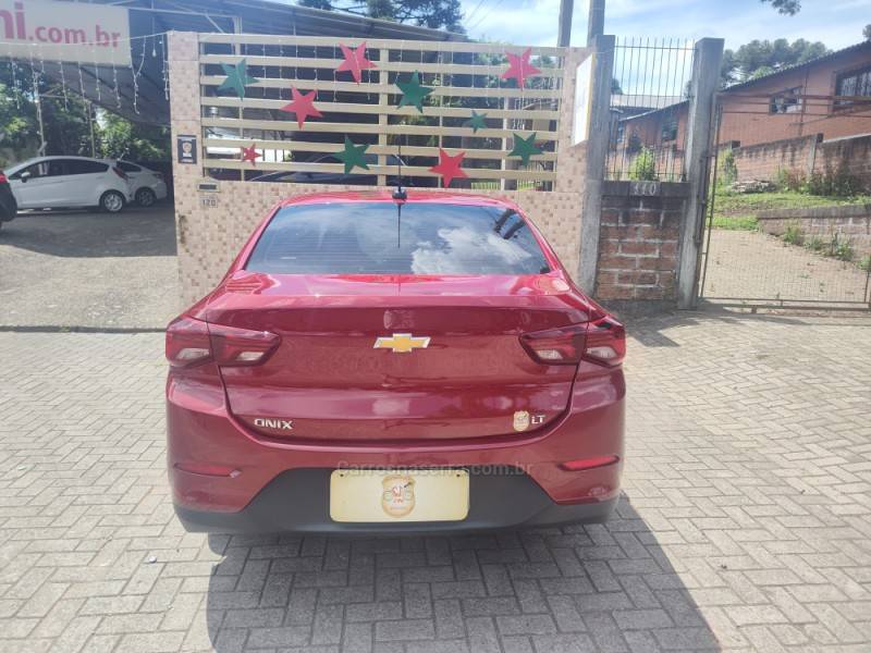 CHEVROLET - ONIX - 2019/2020 - Vermelha - R$ 59.900,00