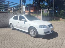 CHEVROLET - ASTRA - 2010/2011 - Branca - R$ 39.900,00