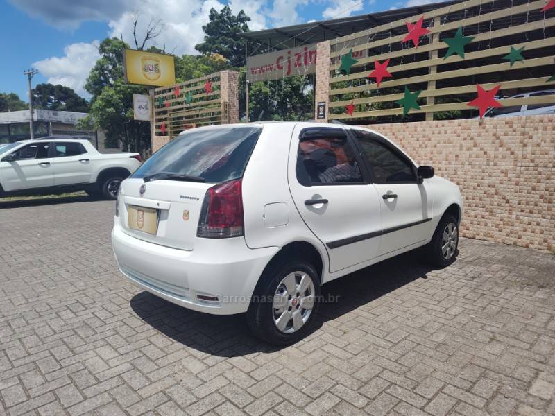 FIAT - PALIO - 2010/2011 - Branca - R$ 26.900,00