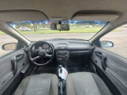 CHEVROLET - CORSA - 2001/2001 - Cinza - R$ 13.500,00