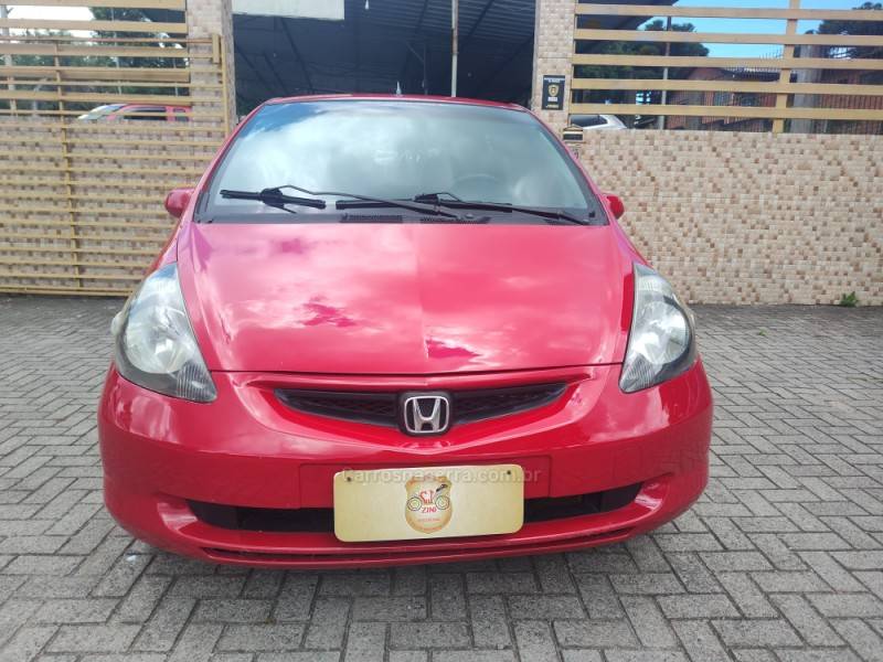 HONDA - FIT - 2006/2007 - Vermelha - R$ 29.900,00
