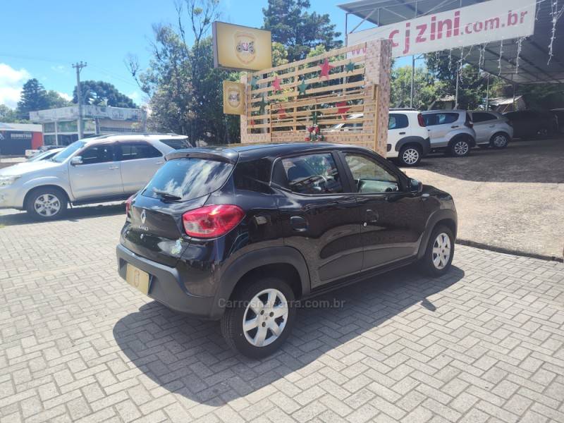 RENAULT - KWID - 2017/2018 - Preta - R$ 39.900,00